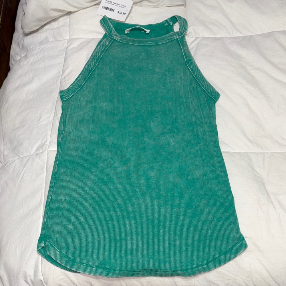Zenana Kelly Green Crew Cami Tank top Size Small